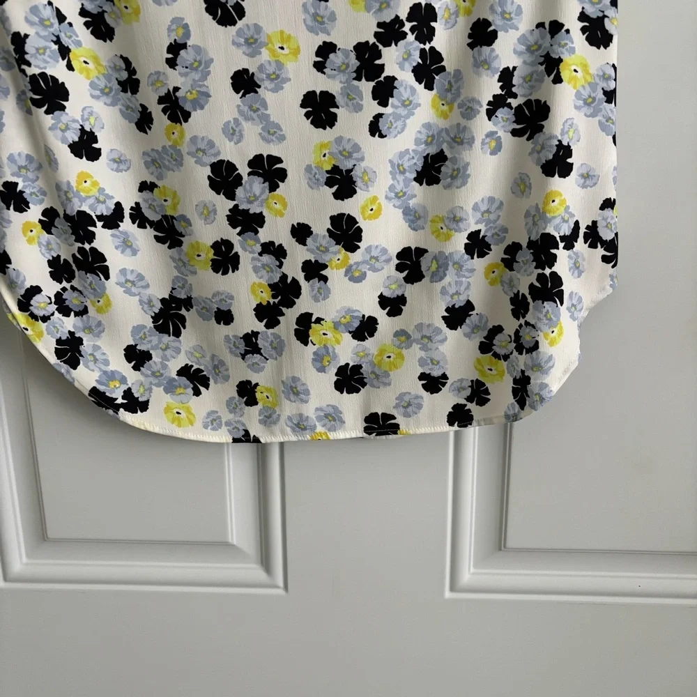 Ann Taylor Floral Button-Down Sleeveless Blouse, Size XS